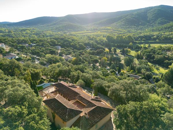 Villa proche Saint Tropez 195 m², 4 chambres.