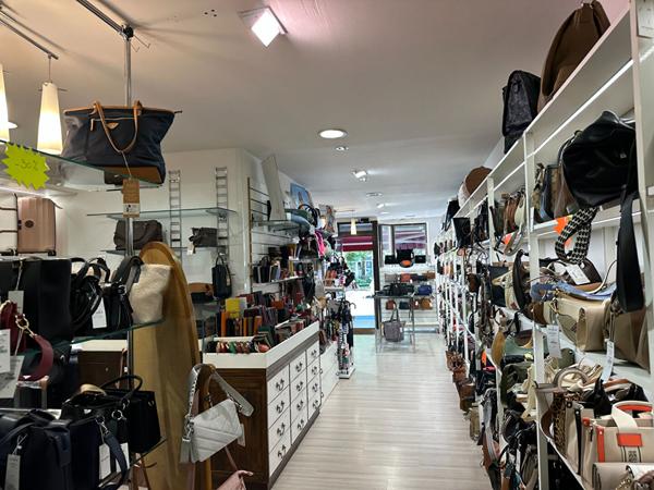 Local commercial - Rochefort emplacement n°1