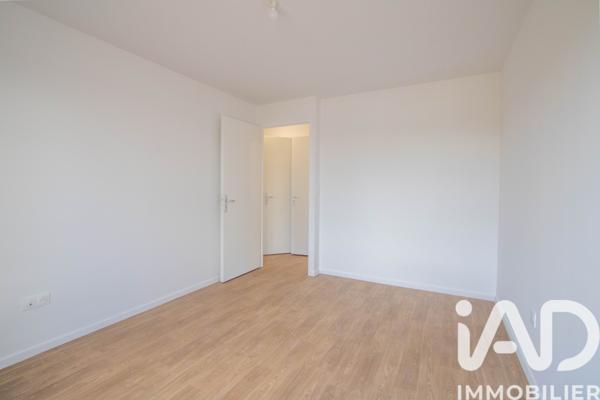 Location appartement 3 pièces 61 m² Le Blanc-Mesnil
