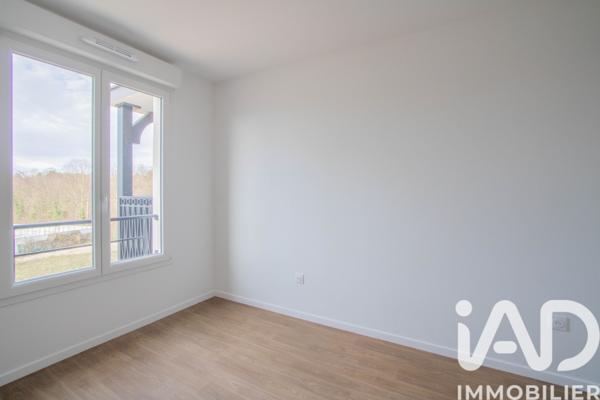Location appartement 3 pièces 61 m² Le Blanc-Mesnil