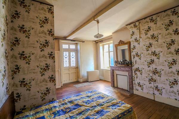 Maison Urzy, 3 chambres, en bordure de rivière, grand terrain, garage, entre Nevers et Guérigny