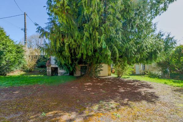 Maison Urzy, 3 chambres, en bordure de rivière, grand terrain, garage, entre Nevers et Guérigny