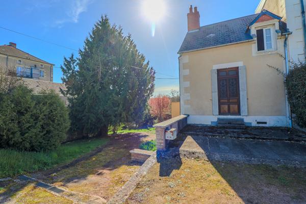 Maison Urzy, 3 chambres, en bordure de rivière, grand terrain, garage, entre Nevers et Guérigny