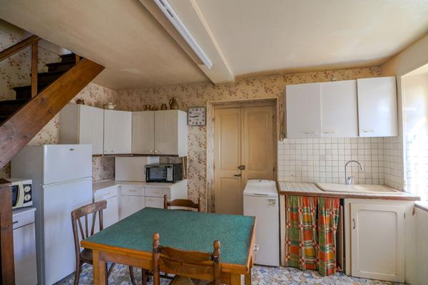 Maison Urzy, 3 chambres, en bordure de rivière, grand terrain, garage, entre Nevers et Guérigny