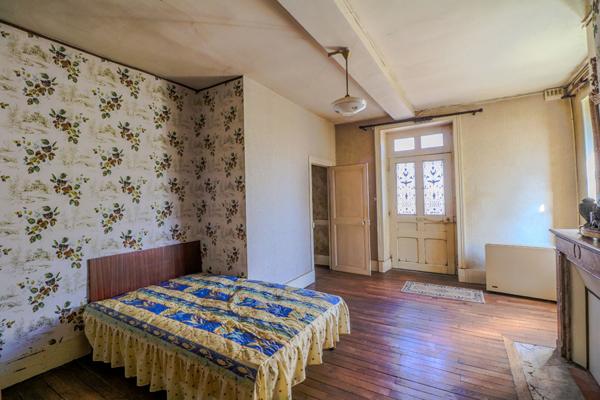 Maison Urzy, 3 chambres, en bordure de rivière, grand terrain, garage, entre Nevers et Guérigny