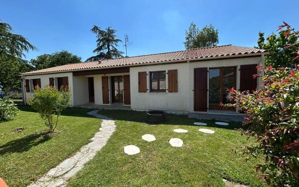 Maison à vendre    6 pièces •  La Rochefoucauld