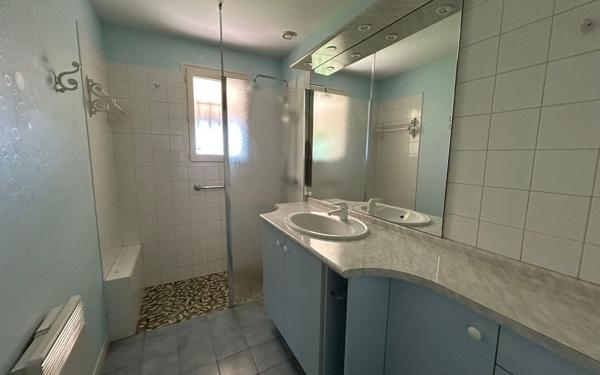 Maison à vendre    6 pièces •  La Rochefoucauld