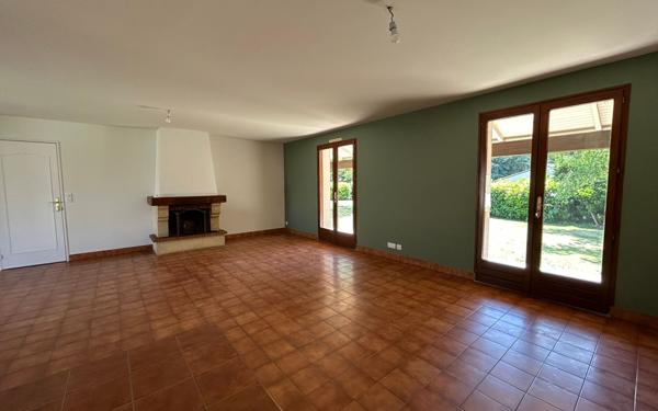 Maison à vendre    6 pièces •  La Rochefoucauld