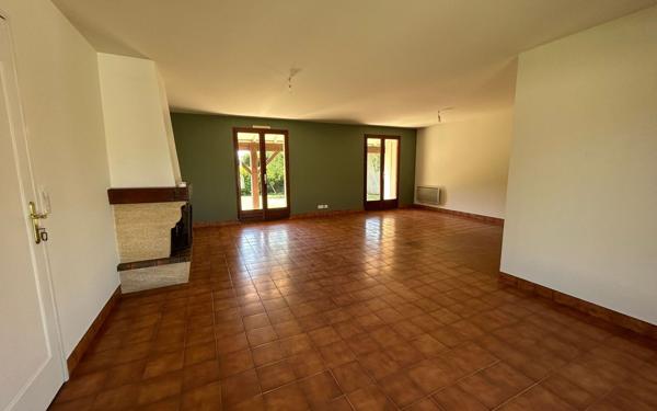 Maison à vendre    6 pièces •  La Rochefoucauld