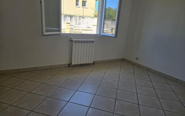 Maison à louer    6 pièces •  Léognan