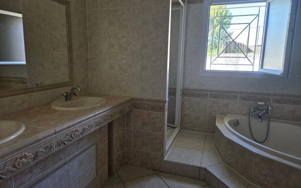 Maison à louer    6 pièces •  Léognan