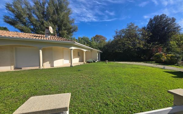 Maison à louer    6 pièces •  Léognan