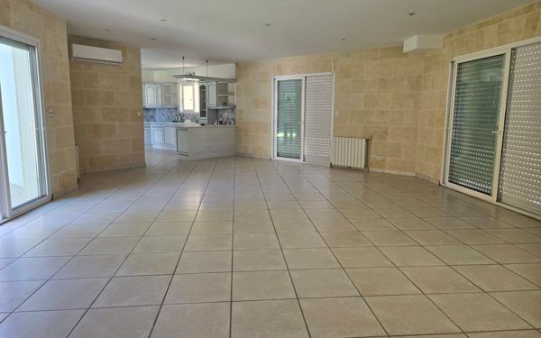 Maison à louer    6 pièces •  Léognan