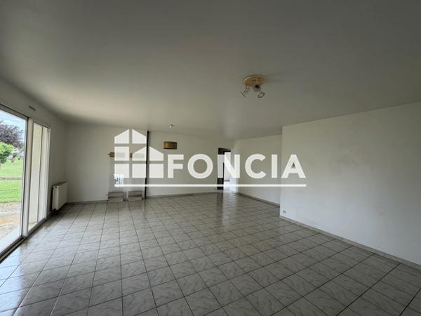 Location Maison 5 pièces 127.07 m² - Rivieres 16110