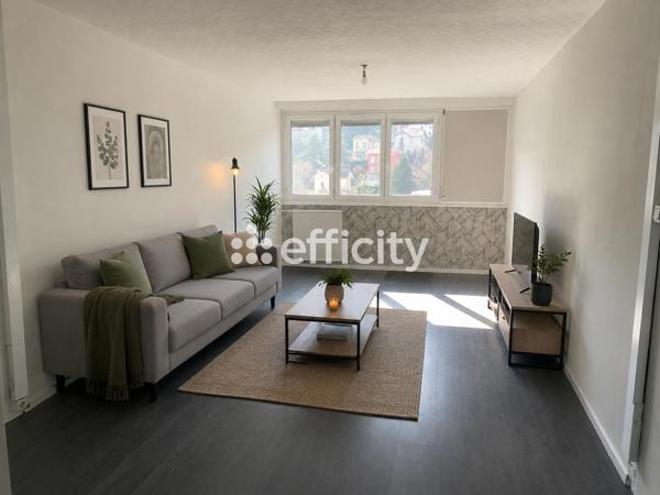 Appartement
         6 pièces
        - 100 m² 79 000 € *