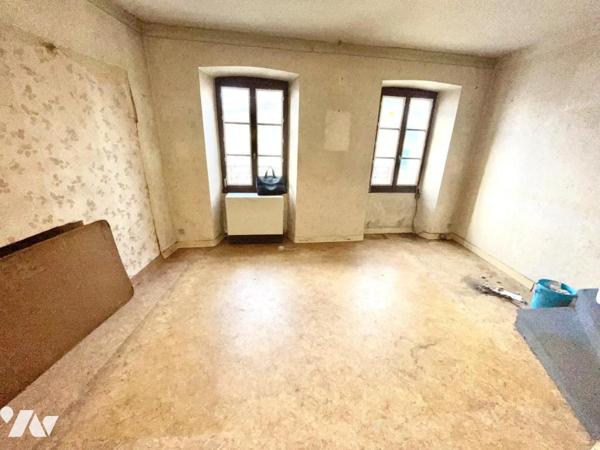 IMMEUBLE DE RAPPORT - CENTRE VILLE DE SAINT CHELY D'APCHER 