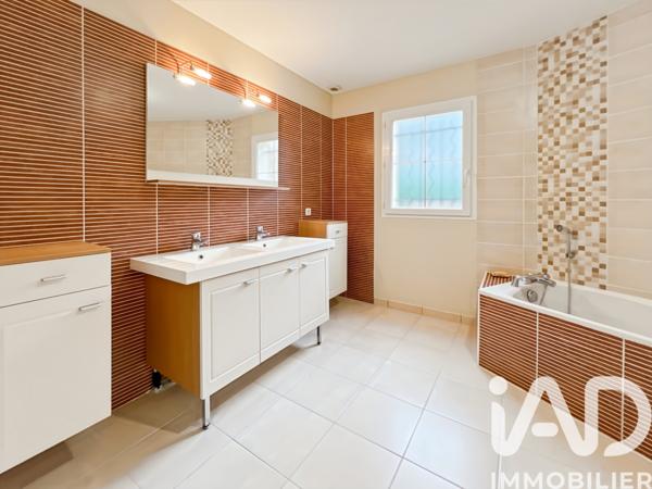 Maison à vendre 8 pièces 239 m² Ardon