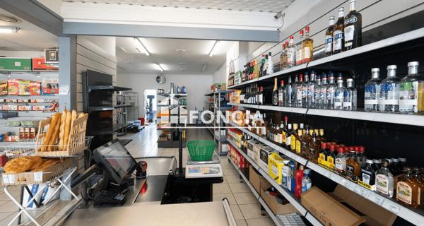 À vendre Local commercial 72 m² - Valence 26000