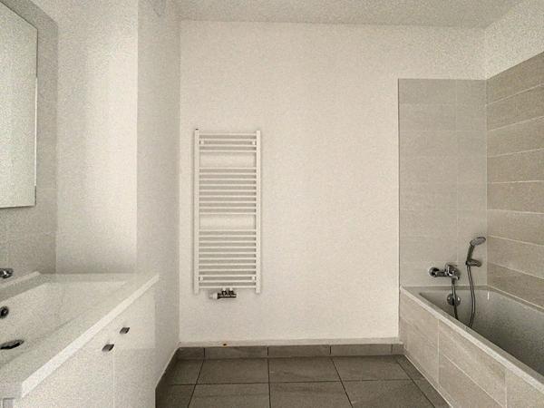 Villeurbanne : Charmant T3 récent de 65 m² avec balcon et garage