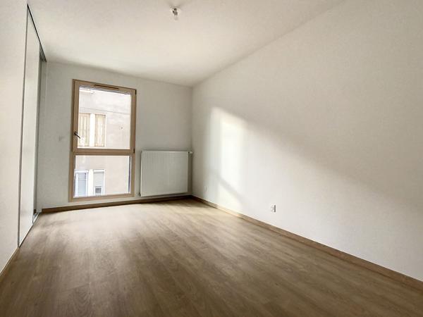 Villeurbanne : Charmant T3 récent de 65 m² avec balcon et garage