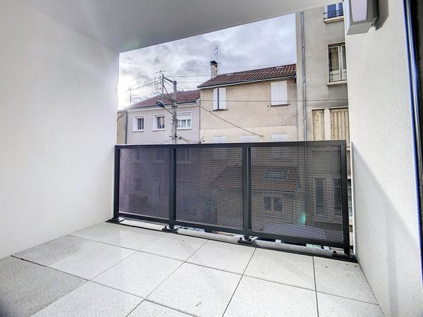 Villeurbanne : Charmant T3 récent de 65 m² avec balcon et garage
