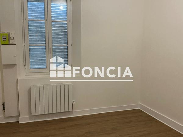 Location Studio 23.84 m² - 6 RUE DE BABYLONE Chartres 28000