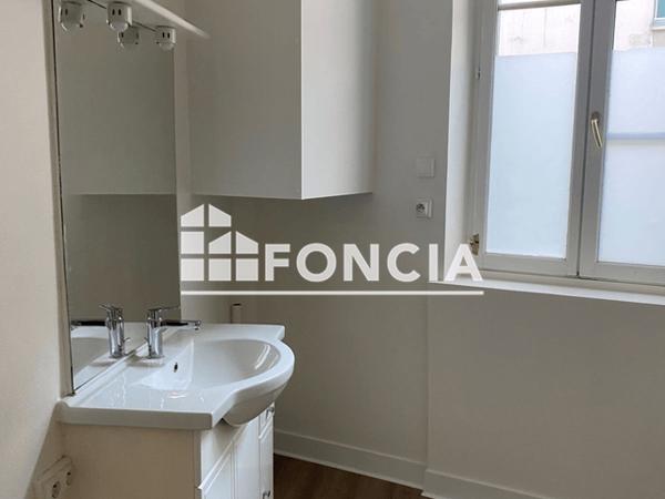 Location Studio 23.84 m² - 6 RUE DE BABYLONE Chartres 28000