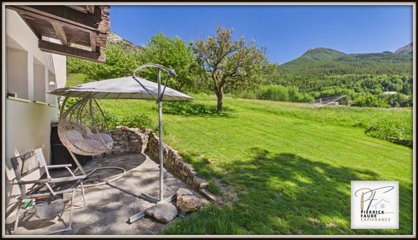 Maison de caractère avec terrain de 2 500 m² et fort potentiel – Villar-Saint-Pancrace