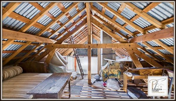 Maison de caractère avec terrain de 2 500 m² et fort potentiel – Villar-Saint-Pancrace