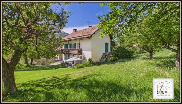 Maison de caractère avec terrain de 2 500 m² et fort potentiel – Villar-Saint-Pancrace