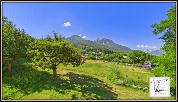 Maison de caractère avec terrain de 2 500 m² et fort potentiel – Villar-Saint-Pancrace
