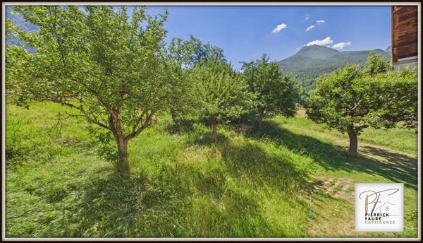 Maison de caractère avec terrain de 2 500 m² et fort potentiel – Villar-Saint-Pancrace