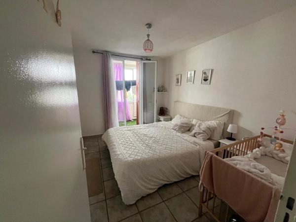 Vente                                                      Appartement
                        
                     4 pièces                      60 m2                     à Perpignan