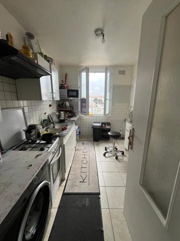 Vente                                                      Appartement
                        
                     4 pièces                      60 m2                     à Perpignan