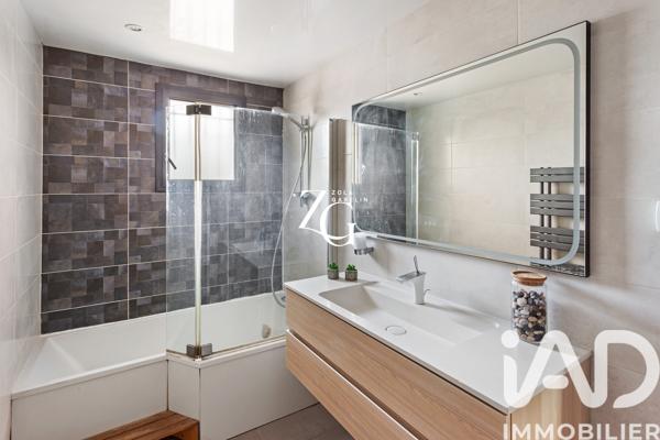 Maison à vendre 5 pièces 98,89 m² Saint-Étienne-de-Montluc