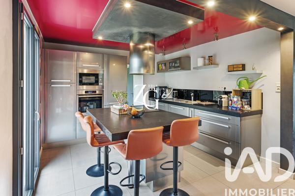 Maison à vendre 5 pièces 98,89 m² Saint-Étienne-de-Montluc