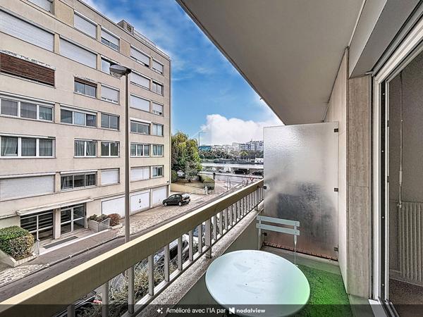 Studio Courbevoie 1 pièce(s) 27.5 m2