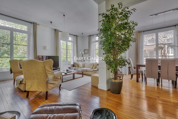 Neuilly-sur-Seine- 5 chambres- 300m² avec jardin et piscine