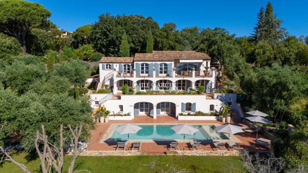 A vendre - Propriété à Grimaud avec vue mer
