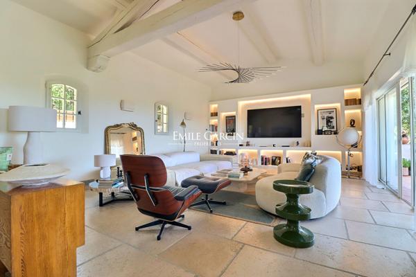 A vendre - Propriété à Grimaud avec vue mer