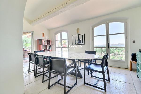 A vendre - Propriété à Grimaud avec vue mer