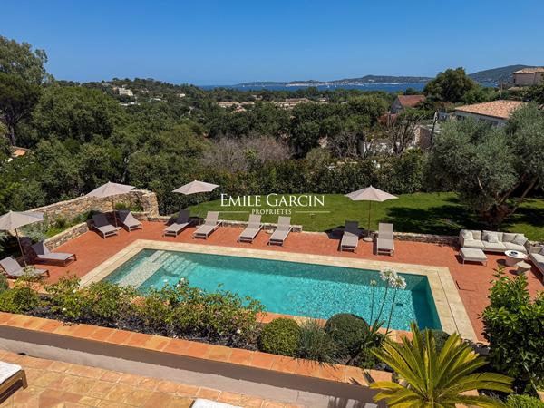 A vendre - Propriété à Grimaud avec vue mer
