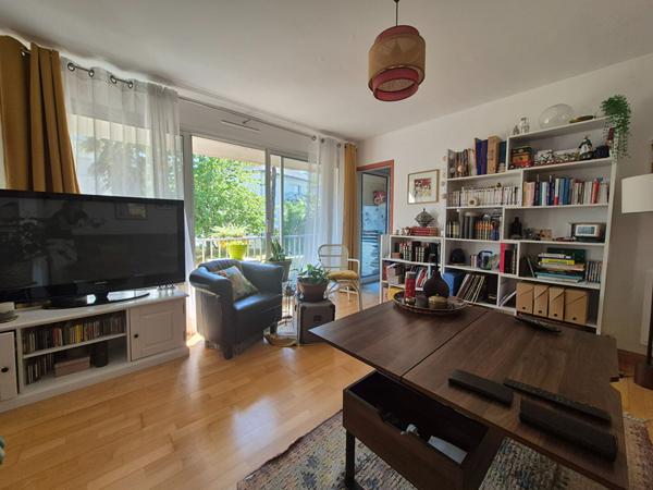 Appartement Auray Gare dans un Parc paysagé 3 pièces 62,73m² avec cave et parking , Auray