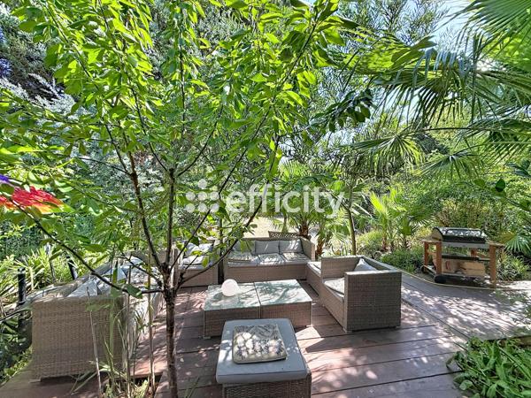 Maison
         3 pièces
        - 160 m² Exclusivité 504 000 € *