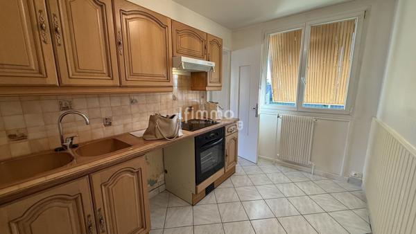 Pierre-Bénite – T3 rénové de 69,76 m² – Résidentiel & lumineux