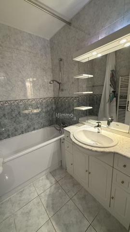 Pierre-Bénite – T3 rénové de 69,76 m² – Résidentiel & lumineux