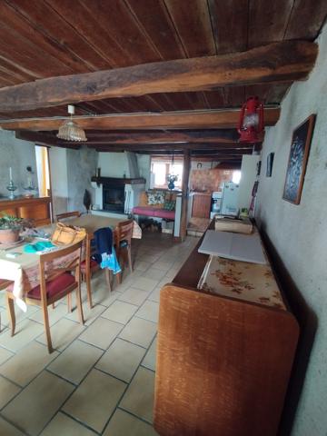 Maison
                                                                                                                                                                                                                                                                                                                        10 pièce(s)                                                                                                                                                                                                          5 chambre(s)                                                                                                                                                                                                          193  m²