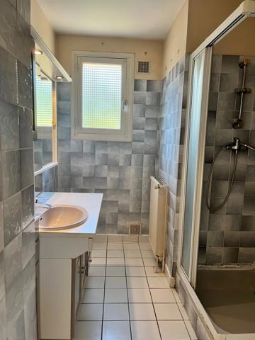 Maison à vendre 5 pièces SAINT MARCEL LES VALENCE (26), sur 577 m clos et arborés, à 5 mn de la gare TVG