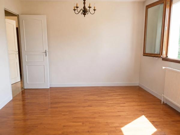 Maison à vendre 5 pièces SAINT MARCEL LES VALENCE (26), sur 577 m clos et arborés, à 5 mn de la gare TVG