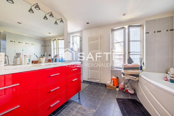 MAISON ANCIENNE PROCHE EGLISE DE VERRIERES